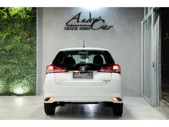 TOYOTA-YARIS-2020