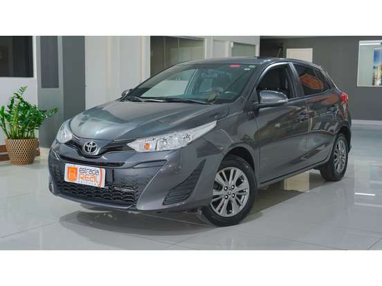 TOYOTA-YARIS-2021