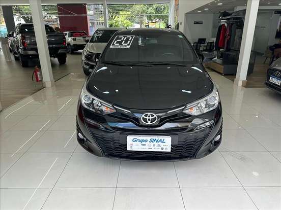 TOYOTA-YARIS-2019