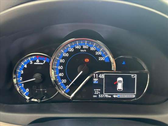 TOYOTA-YARIS-2019