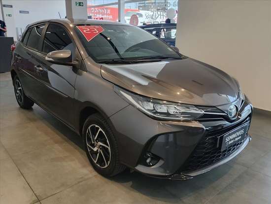 TOYOTA-YARIS-2022