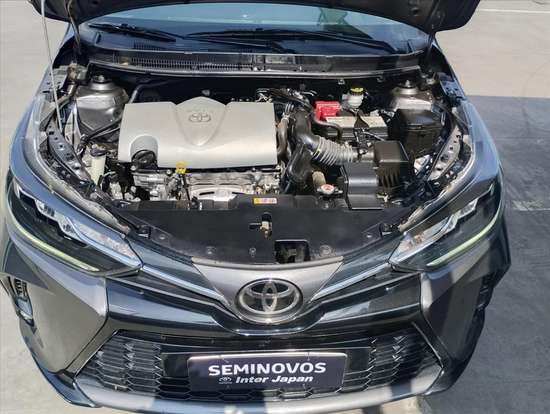TOYOTA-YARIS-2022