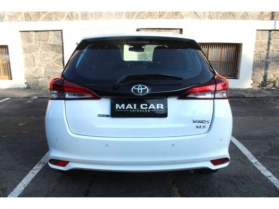 TOYOTA-YARIS-2023