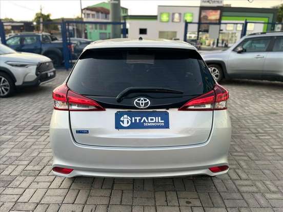 TOYOTA-YARIS-1.5 16V FLEX XS CONNECT MULTIDRIVE TOYOTA-YARIS-2022