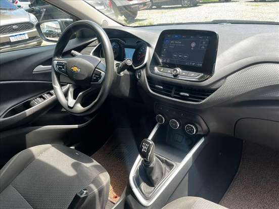 TOYOTA-YARIS-2021
