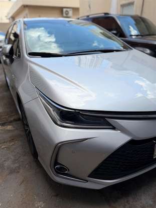 TOYOTA-COROLLA-2025