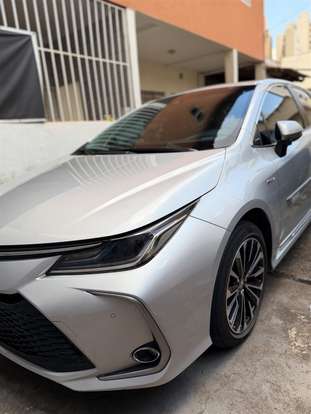TOYOTA-COROLLA-2025