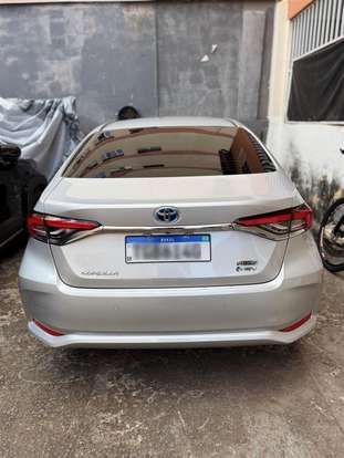 TOYOTA-COROLLA-2025
