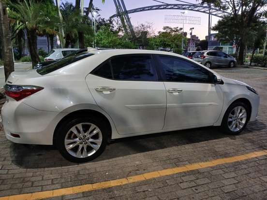 TOYOTA-COROLLA-2017