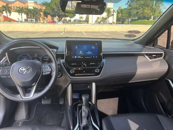 TOYOTA-COROLLA CROSS-2024