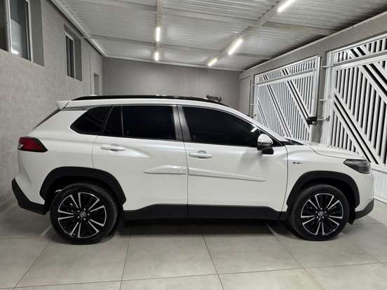 TOYOTA-COROLLA CROSS-2024