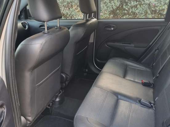 TOYOTA-ETIOS-1.5 PLATINUM SEDAN 16V FLEX 4P AUTOMÁTICO TOYOTA-ETIOS-2017