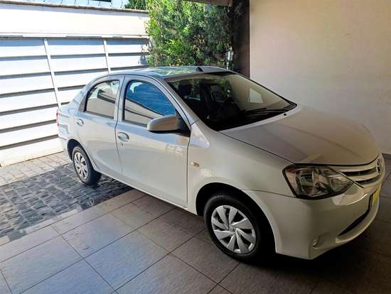 TOYOTA-ETIOS-2016