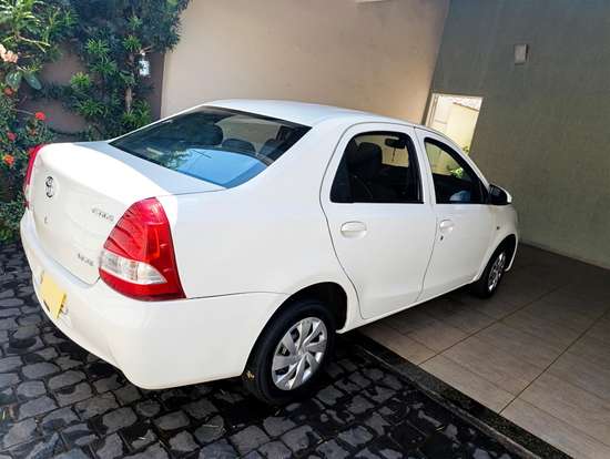 TOYOTA-ETIOS-2016
