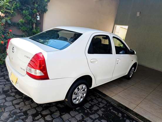 TOYOTA-ETIOS-1.5 X SEDAN 16V FLEX 4P MANUAL TOYOTA-ETIOS-2016