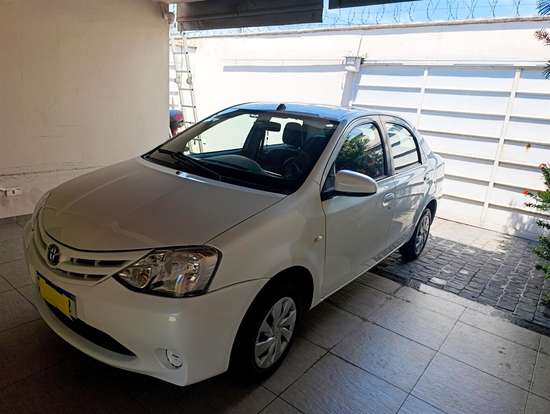 TOYOTA-ETIOS-2016