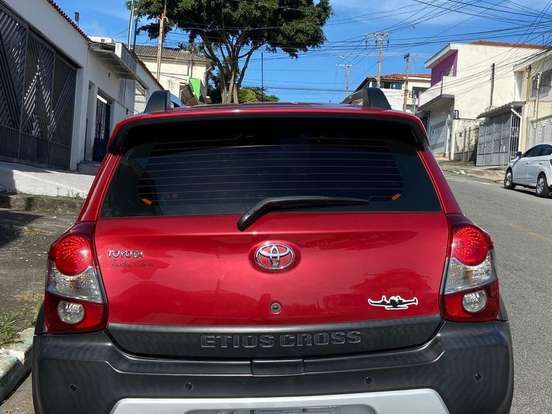 TOYOTA-ETIOS CROSS-1.5 16V FLEX 4P AUTOMÁTICO TOYOTA-ETIOS CROSS-2017