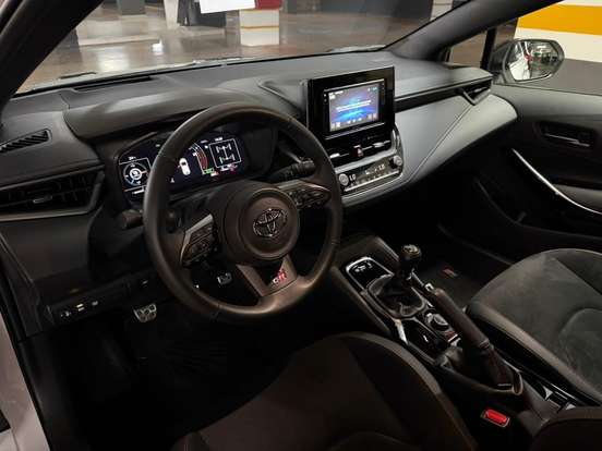 TOYOTA-GR COROLLA-2024