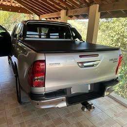 TOYOTA-HILUX-2017