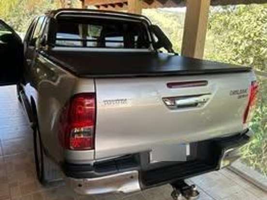 TOYOTA-HILUX-2.7 SRV 4X2 CD 16V FLEX 4P AUTOMÁTICO TOYOTA-HILUX-2017