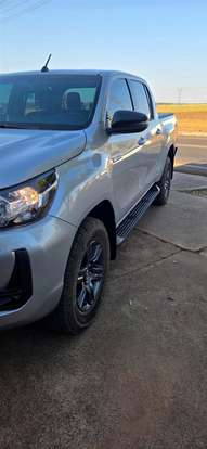 TOYOTA-HILUX-2025