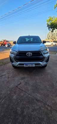TOYOTA-HILUX-2025