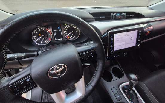 TOYOTA-HILUX-2.8 D-4D TURBO DIESEL CD SR 4X4 AUTOMÁTICO TOYOTA-HILUX-2022