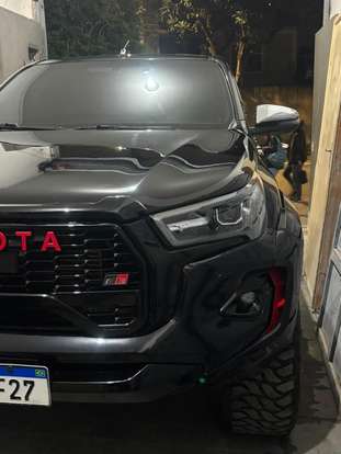 TOYOTA-HILUX-2018