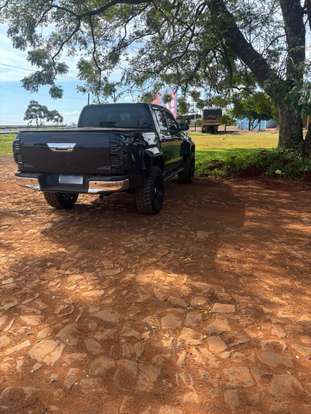 TOYOTA-HILUX-2018