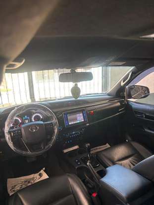 TOYOTA-HILUX-2018