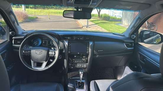 TOYOTA-HILUX SW4-2021