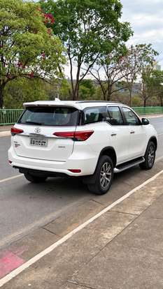 TOYOTA-HILUX SW4-2018