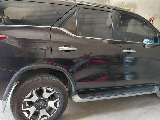 TOYOTA-HILUX SW4-2.8 SRX DIAMOND 4X4 7 LUGARES 16V TURBO INTERCOOLER DIESEL 4P AUTOMÁTICO TOYOTA-HILUX SW4-2018