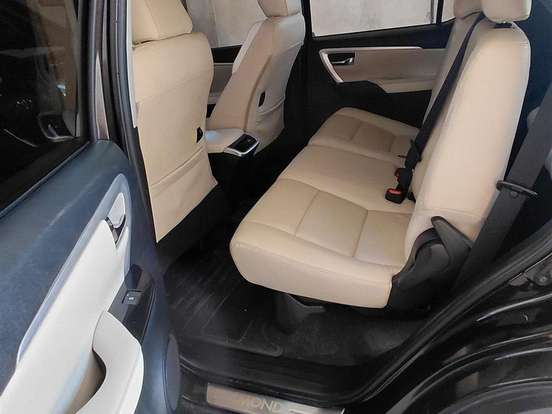 TOYOTA-HILUX SW4-2.8 SRX DIAMOND 4X4 7 LUGARES 16V TURBO INTERCOOLER DIESEL 4P AUTOMÁTICO TOYOTA-HILUX SW4-2018