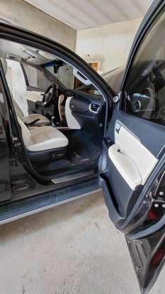 TOYOTA-HILUX SW4-2018
