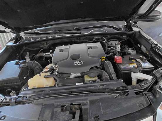 TOYOTA-HILUX SW4-2.8 SRX DIAMOND 4X4 7 LUGARES 16V TURBO INTERCOOLER DIESEL 4P AUTOMÁTICO TOYOTA-HILUX SW4-2018