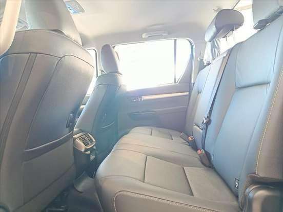 TOYOTA-RAV4-2017
