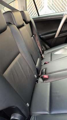 TOYOTA-RAV4-2014