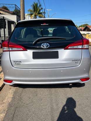 TOYOTA-YARIS-2019