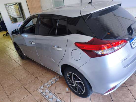 TOYOTA-YARIS-2024