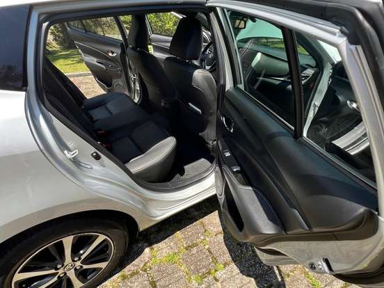 TOYOTA-YARIS-1.5 16V FLEX XLS MULTIDRIVE TOYOTA-YARIS-2018
