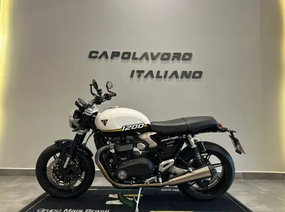 TRIUMPH SPEED TWIN 