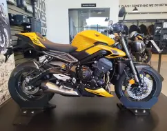 TRIUMPH STREET TRIPLE RS ABS TRIUMPH STREET TRIPLE RS ABS