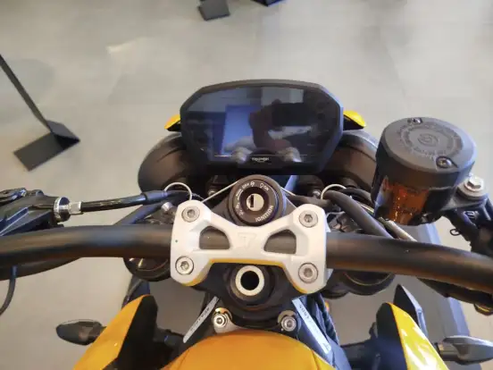 TRIUMPH-STREET TRIPLE RS ABS TRIUMPH-STREET TRIPLE RS ABS-2025