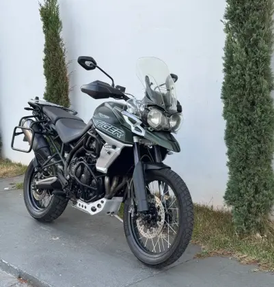TRIUMPH TIGER 800 XCX 