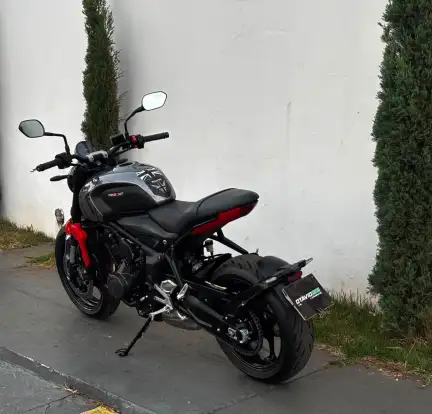 TRIUMPH-TRIDENT 660-2024