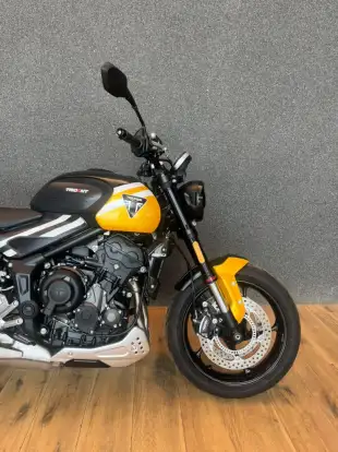TRIUMPH-TRIDENT 660-2025