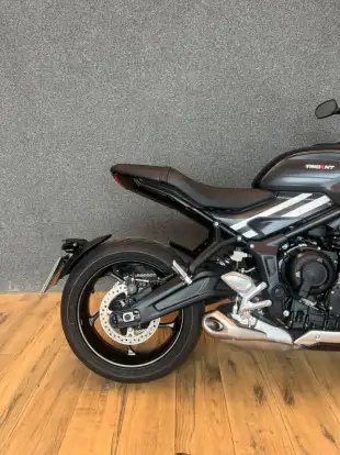 TRIUMPH-TRIDENT 660-2025