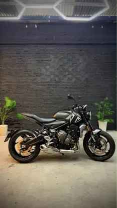 TRIUMPH-TRIDENT 660-2021