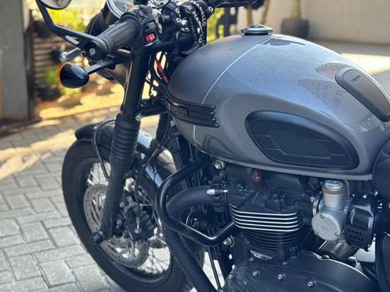 TRIUMPH-BONNEVILLE T120 BLACK 1200 TRIUMPH-BONNEVILLE T120 BLACK 1200-2024